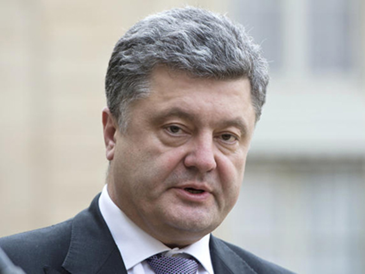 Pyotr Poroşenko xəstəxanadan evə buraxılıb