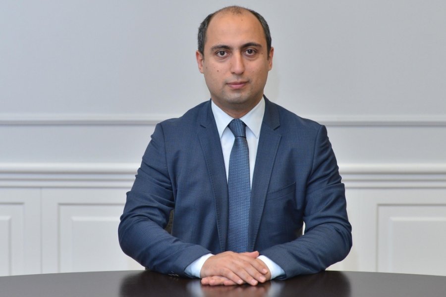 Nazir Təhsil Şöbəsinin müdirini işdən çıxardı