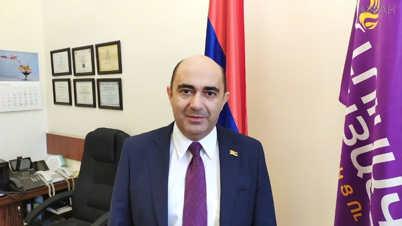 Ermənistanlı partiya sədri Ukrayna və Gürcüstanı “satqın” ADLANDIRDI                        