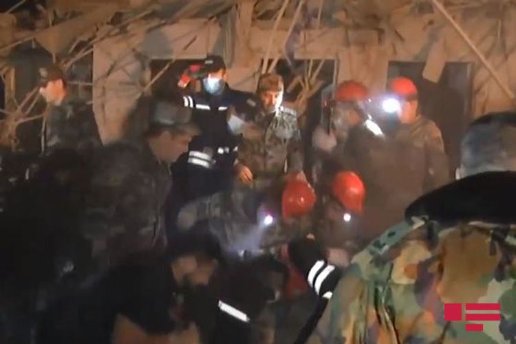 Gəncəyə növbəti raket atəşi nəticəsində yaralılar və dağıntılar altında qalanlar var