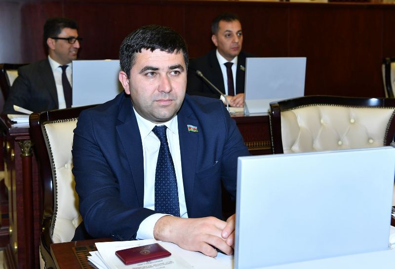 Gəncənin deputatı: “Bizi daha böyük müharibəyə çəkmək istəyirlər”