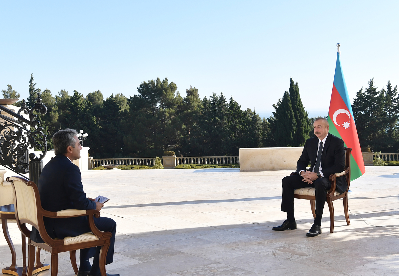 Ulu Öndərin yoluna sadiqik  