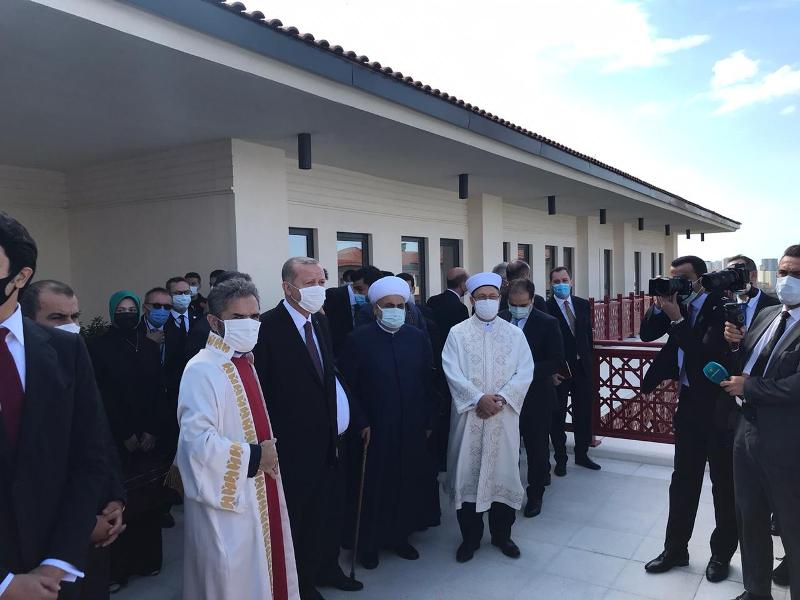 Şeyxülislam Türkiyə Prezidentinin də qatıldığı tədbirdə çıxış edib