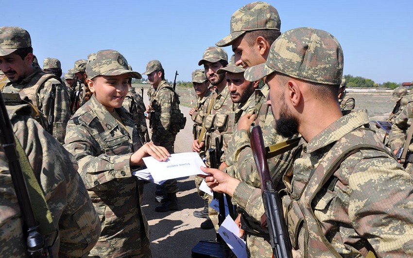 Şəxsi heyət arasında təbliğat işləri davam edir - FOTO