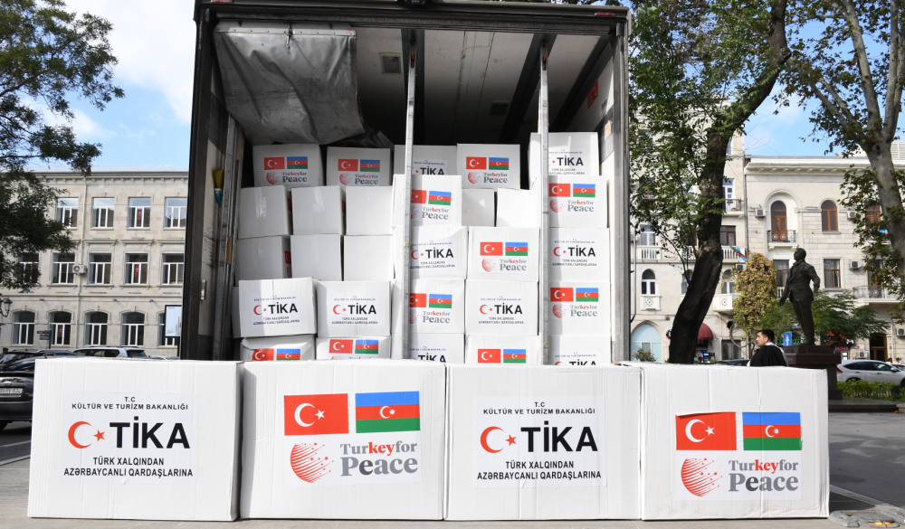 Köçkünlərə 40 ton ərzaq göndərilib - FOTOLAR