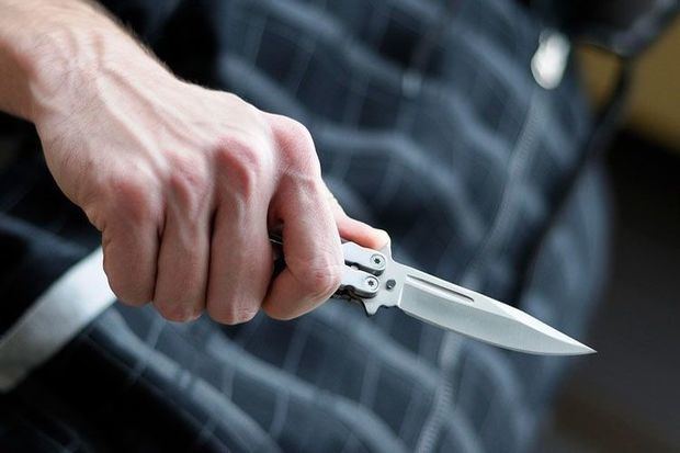 Suraxanıda 32 yaşlı kişi qonşusunu bıçaqladı