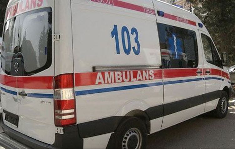 Xırdalanda iki qardaş bıçaqlandı