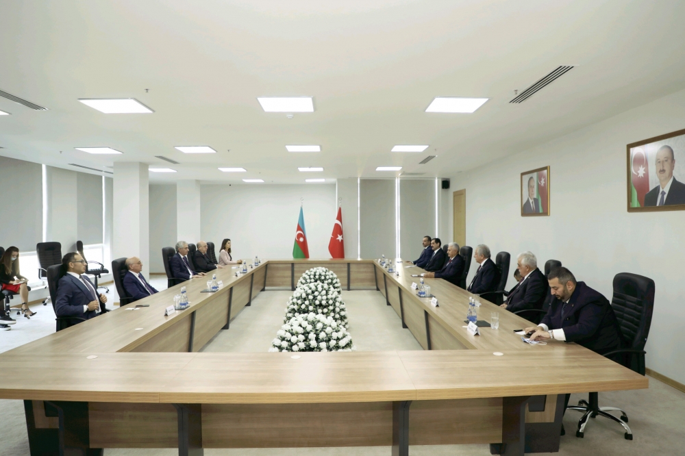 Əli Əhmədov Binali Yıldırımla görüşdü