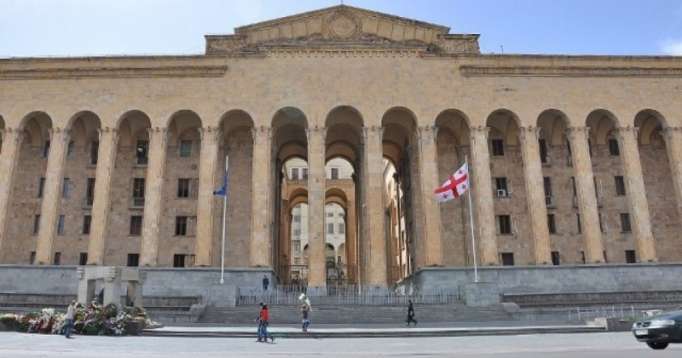 Gürcüstan müxalifəti parlamenti boykot etdi