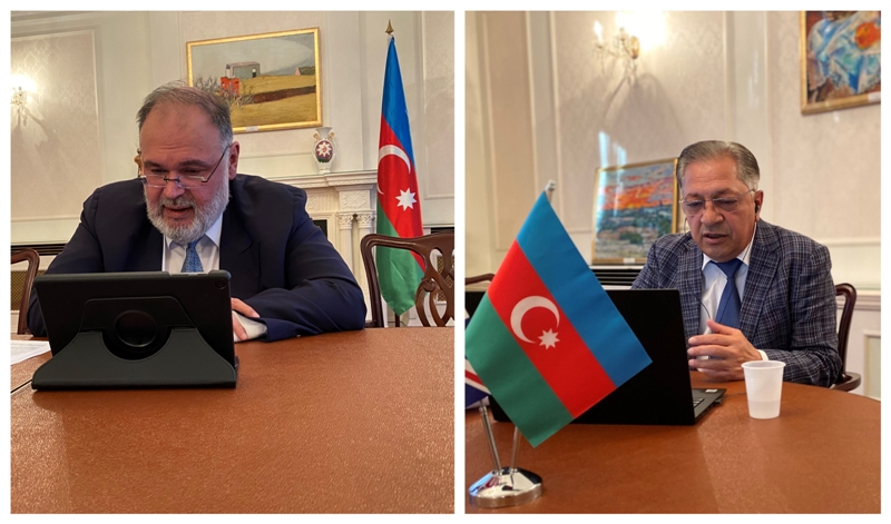 Azərbaycanlı səfirlə deputat İngiltərədə mətbuat konfransı keçirdi