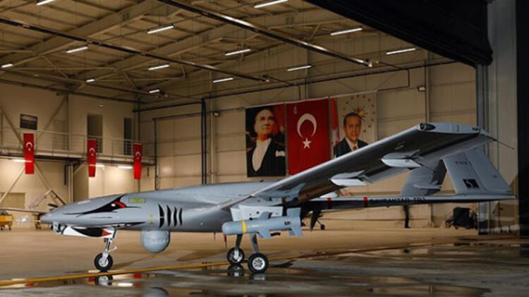 “Bayraktar TB 2” zərbə dronu yeni dizaynda - Fotolar