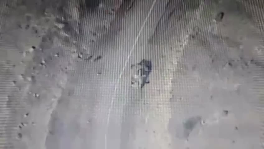 Laçın-Şuşa yolunda düşmənin tankı məhv edildi - VİDEO