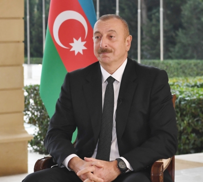Prezident kilsəyə mərmi atılması iddiasına münasibət bildirdi