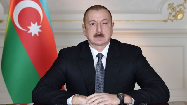 Din xadimləri İlham Əliyevi təbrik etdilər