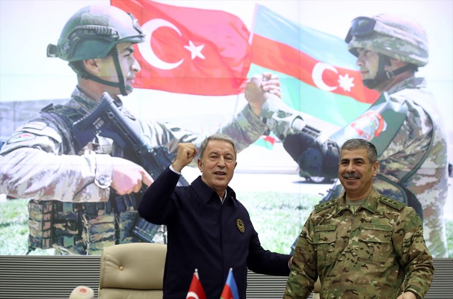 Hulusi Akar qələbə sevincini Zakir Həsənovla belə bölüşdü - FOTOLAR
