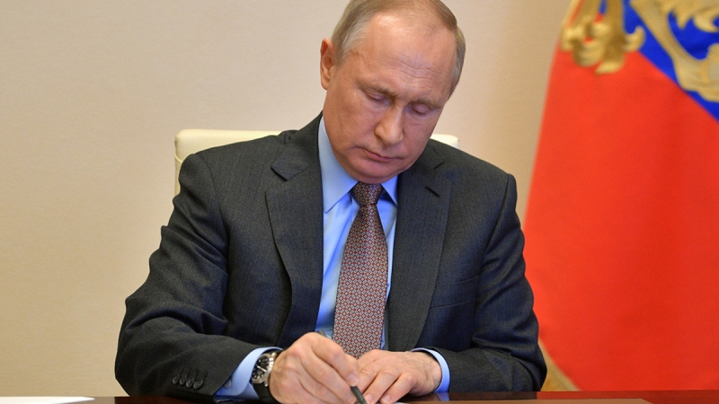 Putin Qarabağla bağlı fərman imzaladı