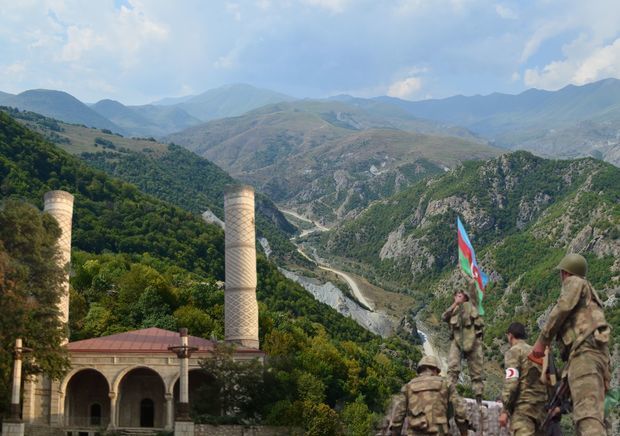 28 ildən sonra ilk dəfə Şuşadakı evlərini gördü - VİDEO
