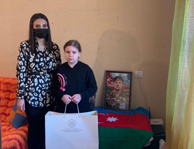 Şəhid Denis Proninin ailəsi ziyarət olundu - FOTO