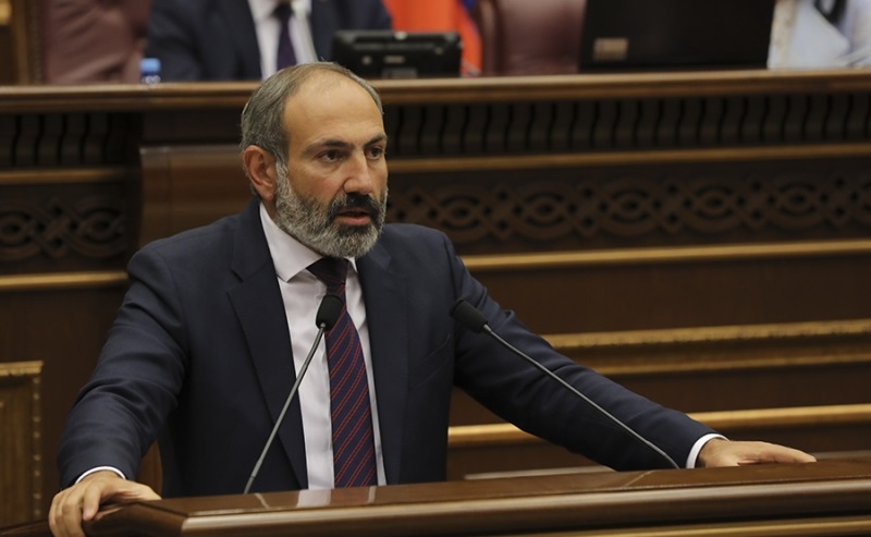 Ermənistan parlamentində Paşinyanın istefası tələb olundu