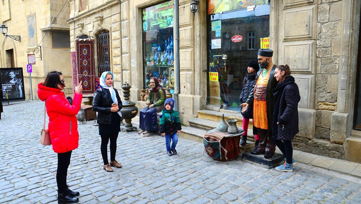 Bu il Azərbaycana gələn turistlərin sayı AÇIQLANDI