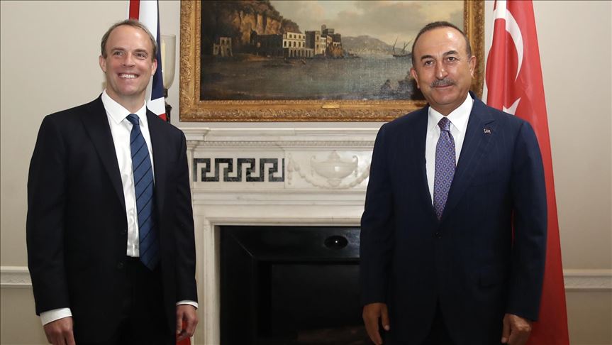 Çavuşoğlu britaniyalı həmkarı ilə Qarabağı müzakirə etdi
