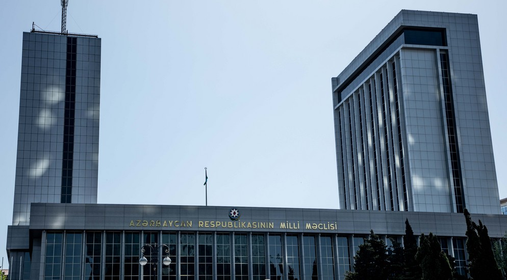Milli Məclis bu gün qanun pozucularının cəriməsini TƏSDİQLƏYƏCƏK  