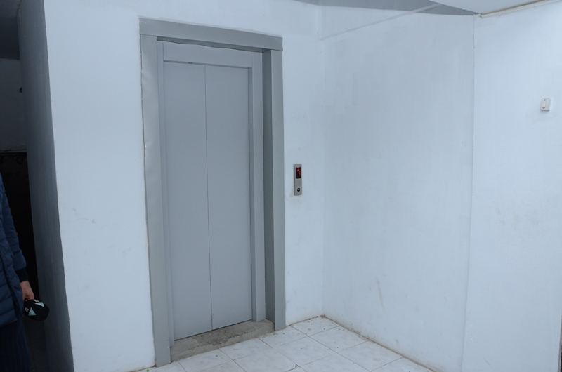 Bakıya yeni liftlər gətirildi - FOTOLAR  