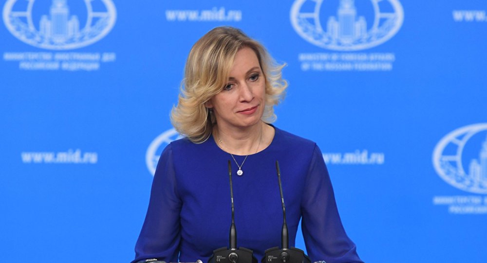 Zaxarova Bakı aeroportunda koronavirus testi verdi  - FOTO