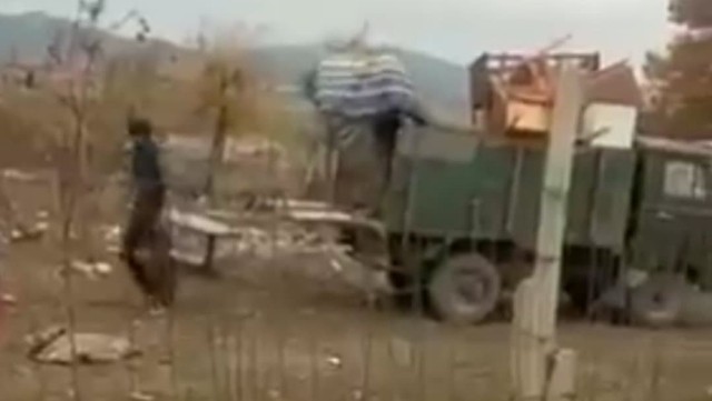 Sonuncu erməni ailəsi Ağdamdan belə yola salındı - VİDEO