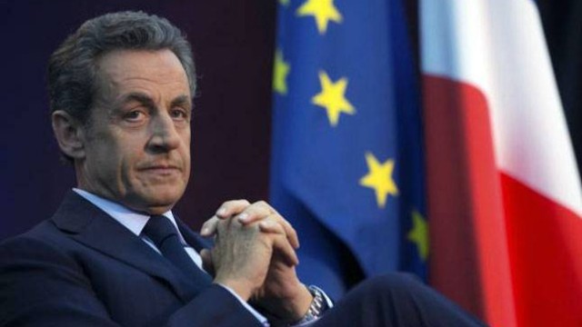 Sarkozinin məhkəməsi başladı