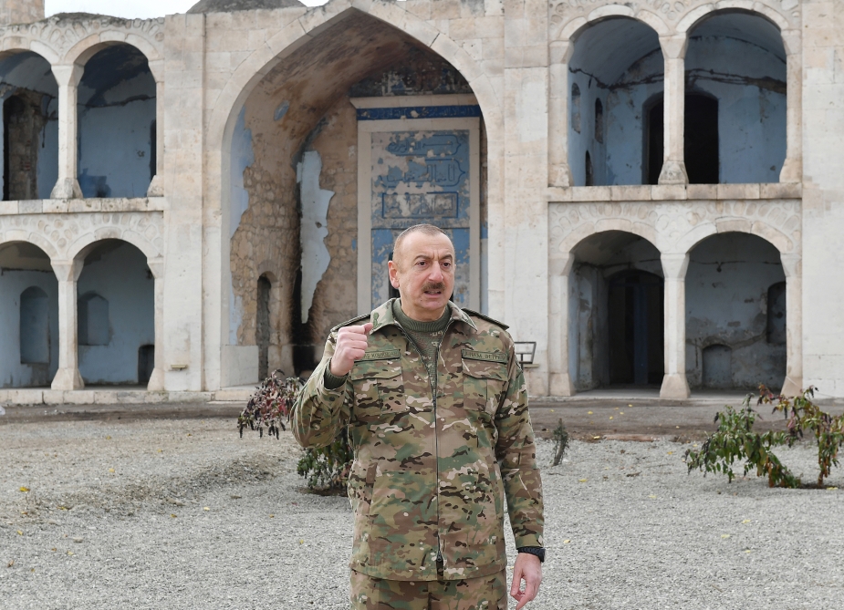 İlham Əliyev: “Paşinyan mənim sözümə qulaq assaydı, belə rəzil durumda olmazdı”