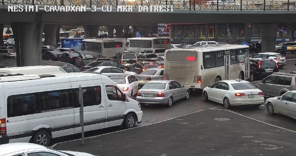 Ziya Bünyadov prospektində qəza tıxaca səbəb oldu