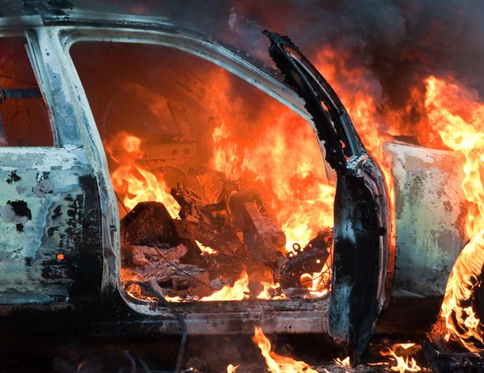 Paytaxtda “Opel” yandı