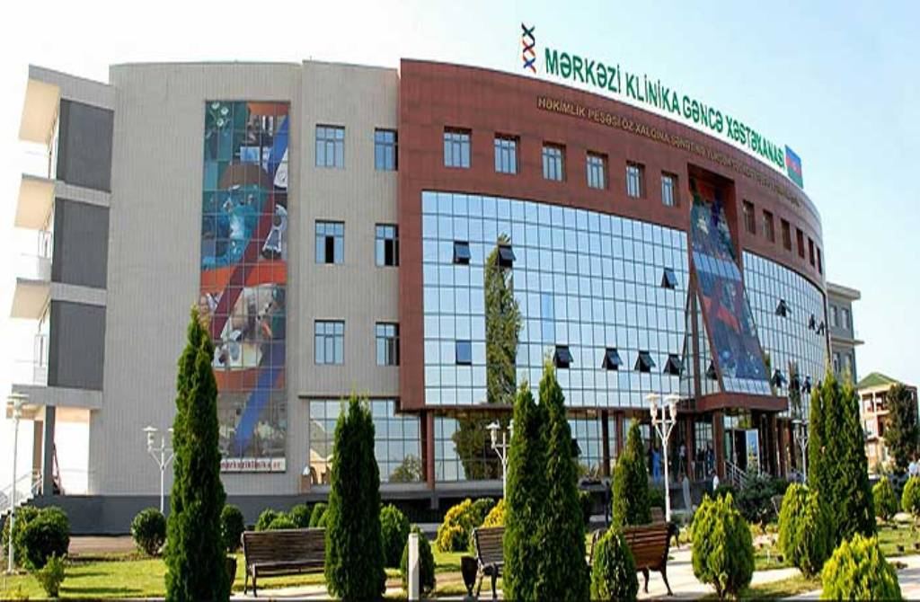 Gəncədə yaralı hərbçilər ziyarət edildi