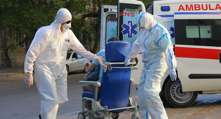 Evdən çıxan 17 koronavirus xəstəsinə cinayət işi açıldı 