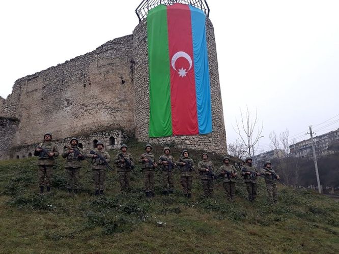 Şuşa qalasında şəhidlərin xatirəsi anıldı - FOTO