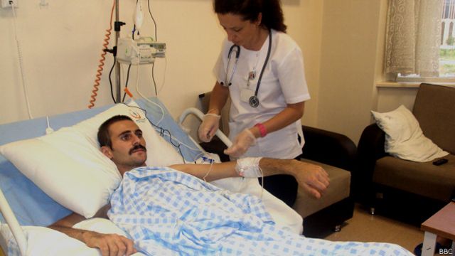 Xəstəxanalarda 919 hərbçi müalicə alır - Prezidentin köməkçisi