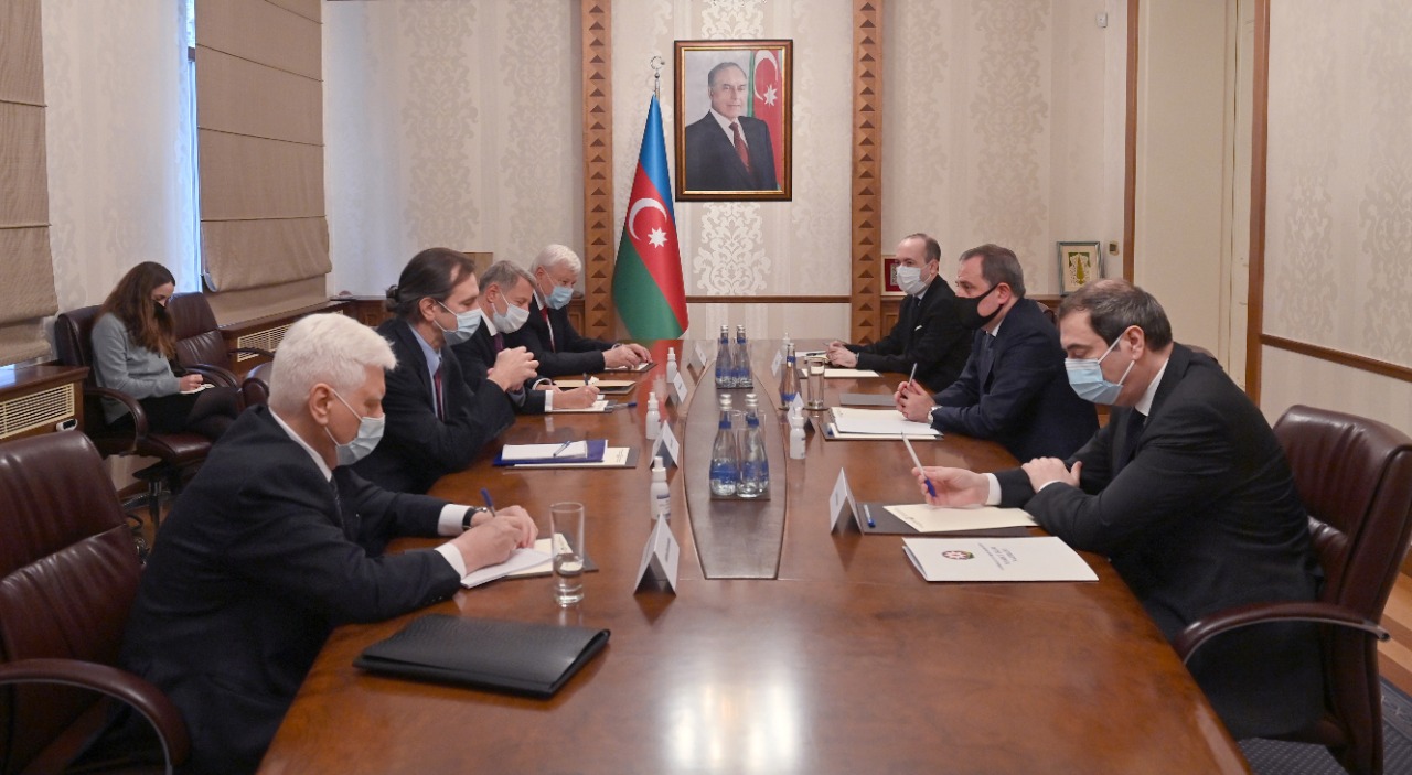 Ceyhun Bayramov həmsədrlərlə üçtərəfli bəyanatı müzakirə etdi