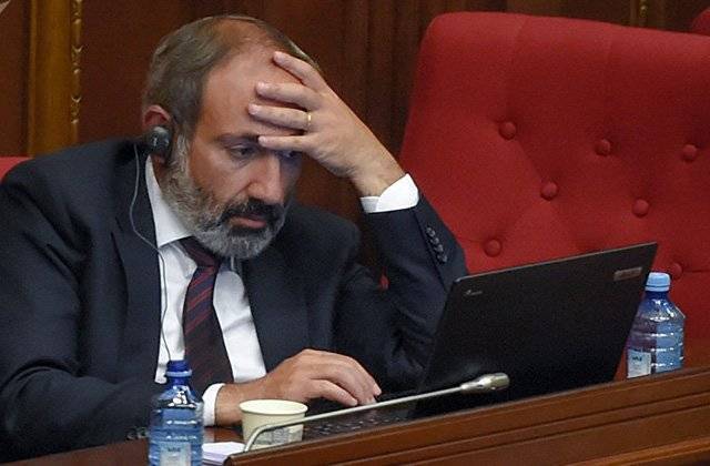 Paşinyan istefa verib?