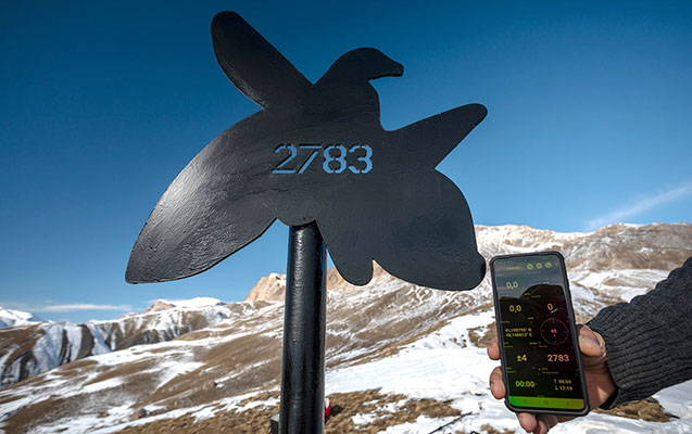 2783 m hündürlükdə şəhidlərin şərəfinə lövhə - FOTOLAR