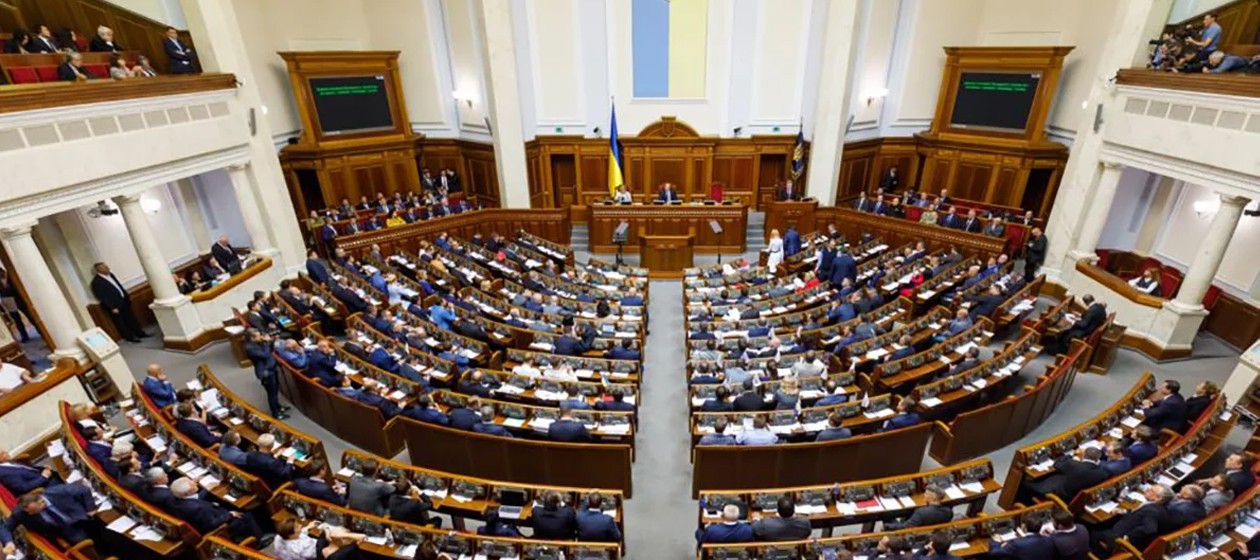 Ukrayna Parlamenti Donbassın statusu haqqında qanunu uzatdı    