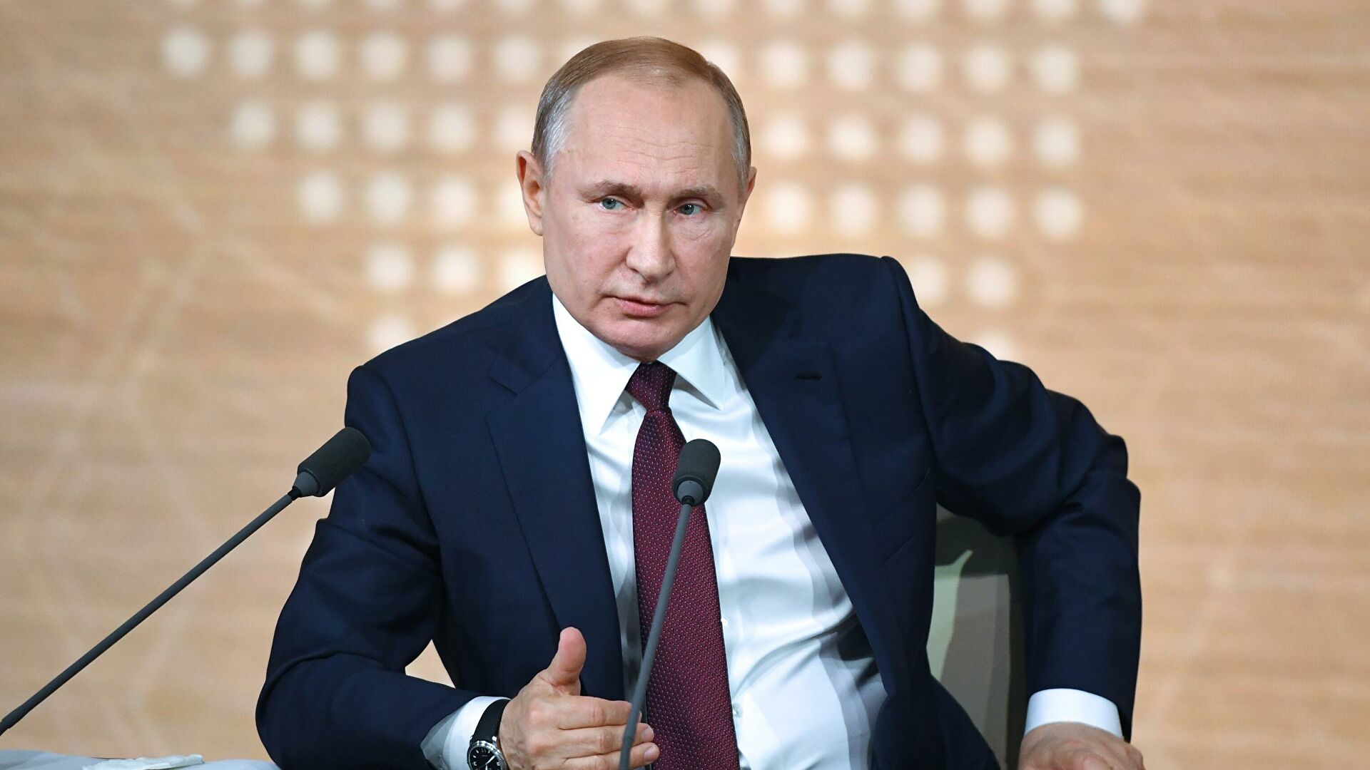 Putinin geniş mətbuat konfransı başladı - CANLI YAYIM