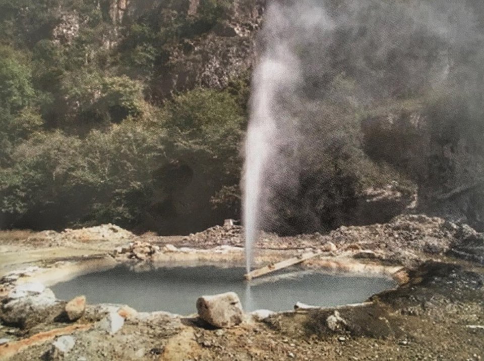 Ermənilər Kəlbəcərdə mineral su bulaqlarını istismar edib