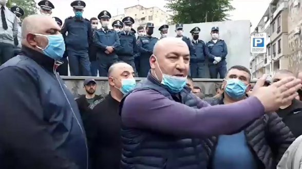 Paşinyana etiraz edən mer azadlığa buraxılmadı