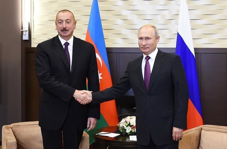 Putin İlham Əliyevi TƏBRİK ETDİ