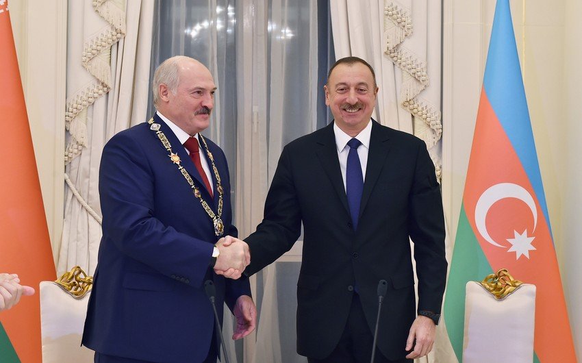 Lukaşenko İlham Əliyevi təbrik etdi