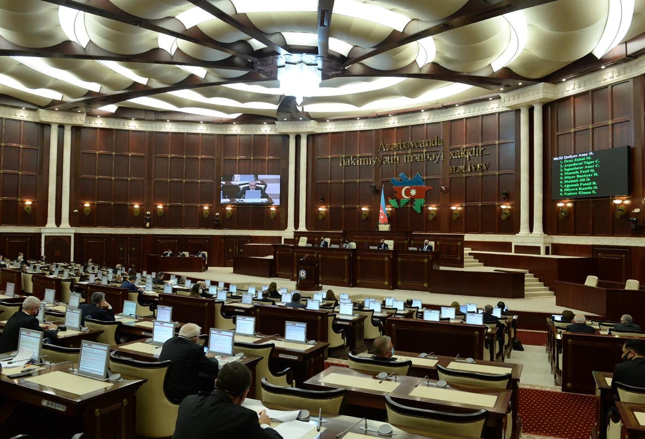 Deputatlar büdcə müzakirələrini bu gün də davam etdirəcəklər - Gündəlik