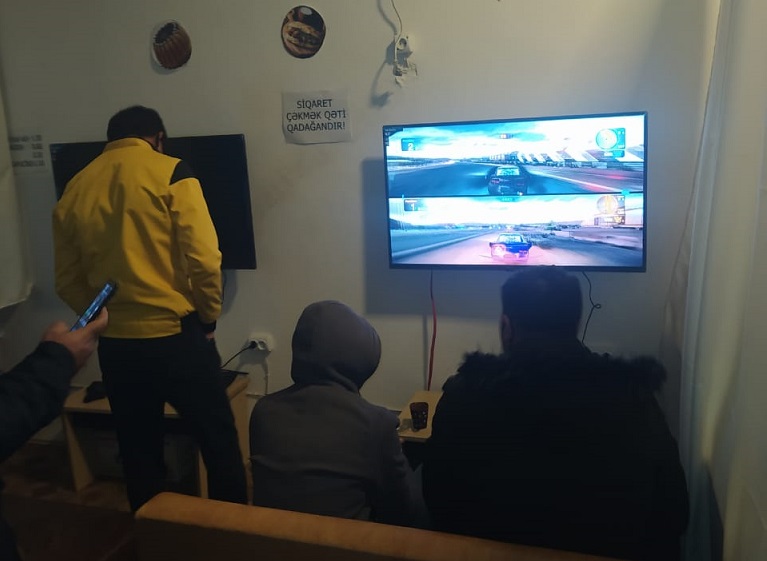 Naftalanda karantini pozan oyun zalı aşkarlandı - FOTO