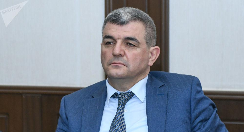 “Hərbçilərin uşaqları və ailələri üçün infrastrukturu təmin etməliyik” - Fazil Mustafa