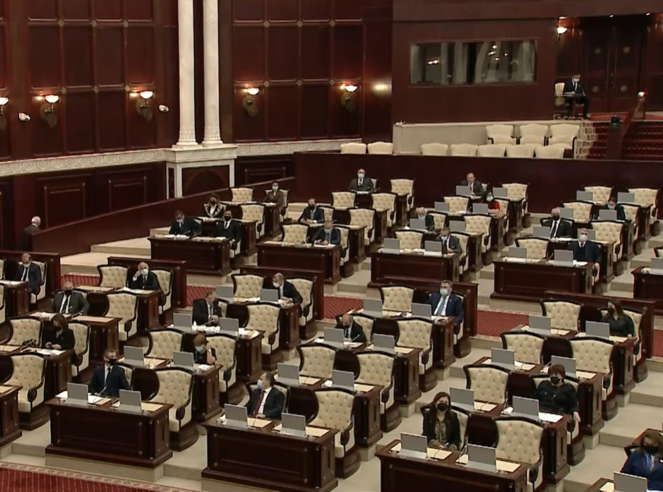 Milli Məclis 17 məsələni müzakirəyə çıxarır